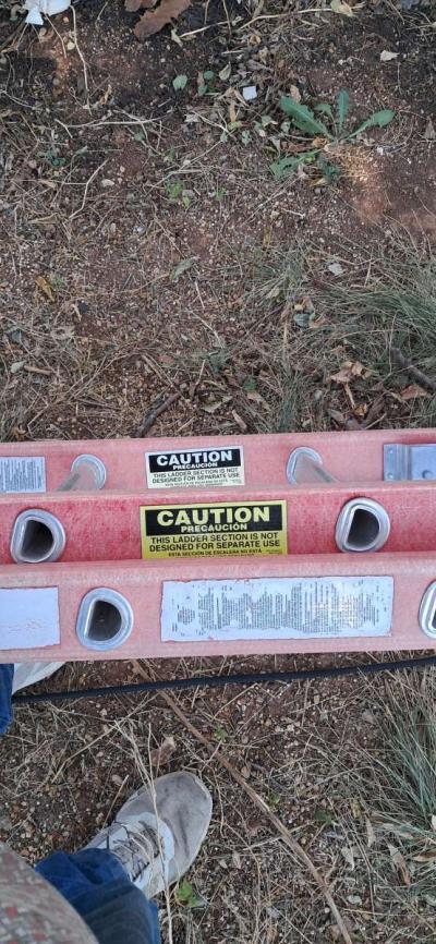 32 foot werner extention ladder - Thumbnail 2