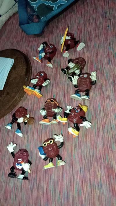 California raisins - Thumbnail 3
