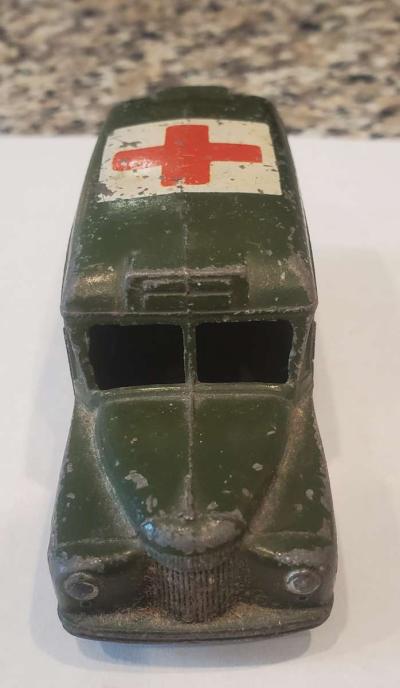 Vintage diecast Military Green Ambulance - Thumbnail 3