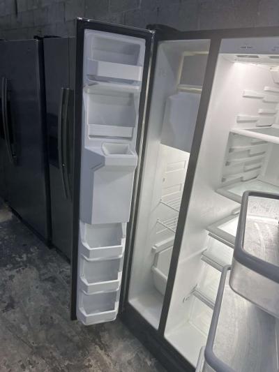 GE refrigerator side by side with water and ice maker dispen - Thumbnail 5