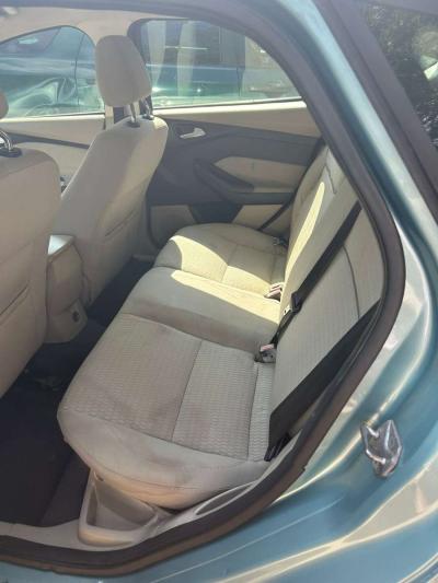 ford cocus hachtback - Thumbnail 5