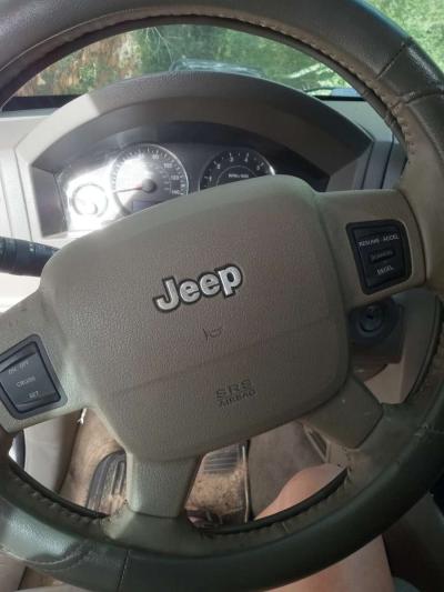 jeep suv - Thumbnail 2