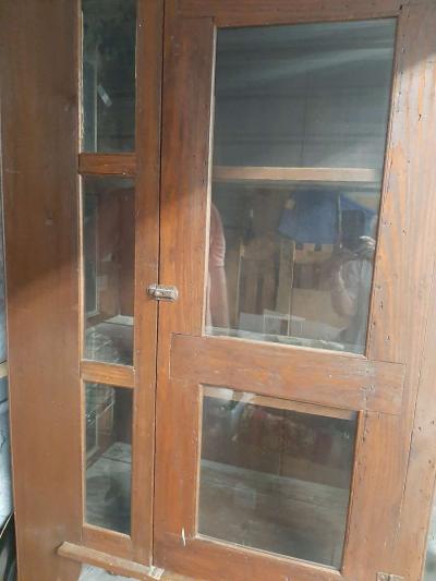 Large display case - Thumbnail 2