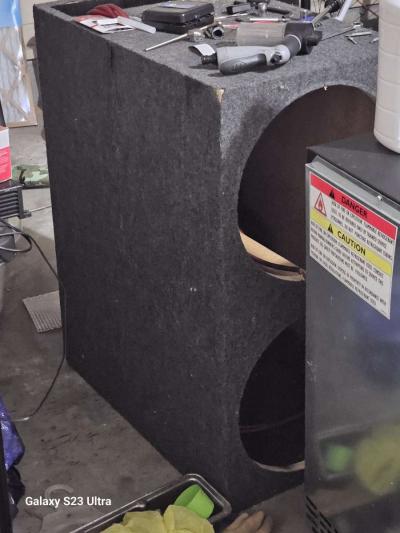 box for dual 15s - Hephzibah, Georgia