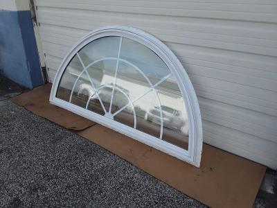 nice white Atrium Style window display model like new - Thumbnail 2