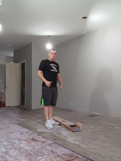 installation of pvc flooring tiles sidingh - Thumbnail 3