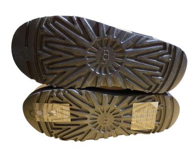 UGG Classic Clear Mini Boots NWT Size 5 - Thumbnail 6