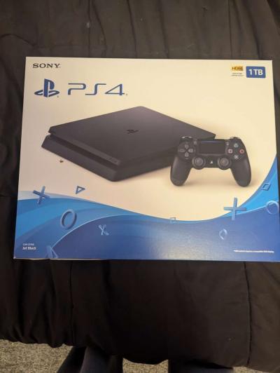 PlayStation 4 bundle - Thumbnail 3