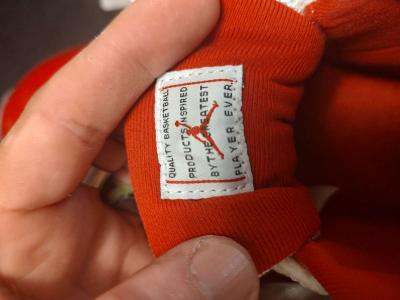 Jordan 11 retro low cherry - Thumbnail 4