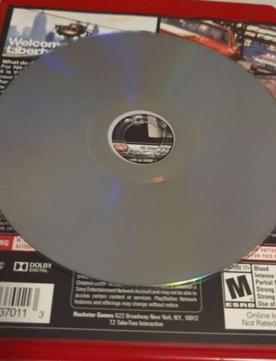 GTA IV Game PS3 - Thumbnail 2