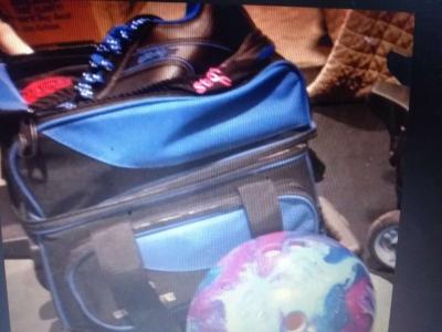 Bowling ball  bag and shoes - Thumbnail 3