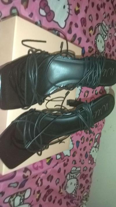 black high heels - Thumbnail 5