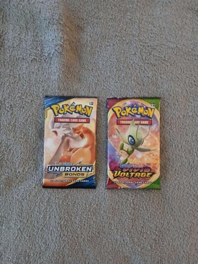4 Pokemon Trading Cards Booster Packs - Thumbnail 3