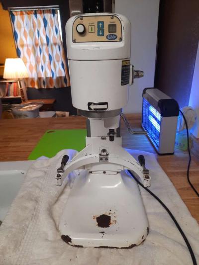 Used Globe SP08 8 Qt Bowl Lift Commercial Countertop Mixer - Thumbnail 4