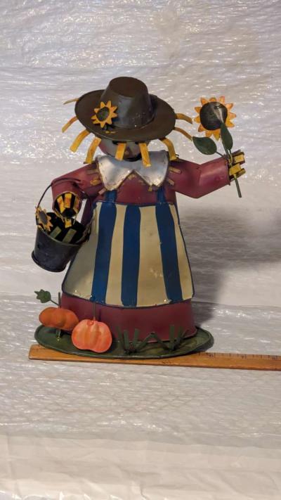 Tin Bobblehead To Scarecrow Girl  with Sunflowers and Pumpki - Thumbnail 6