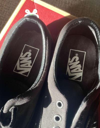 New Vans out of box Unisex size - Thumbnail 5