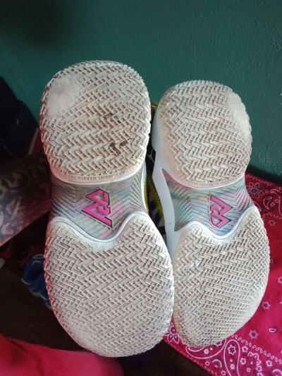 Jordans shoes size 6y - Thumbnail 3