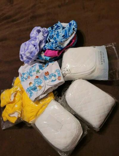 NEW 9 WASHABLE DIAPERS AND 30 PADS - Thumbnail 3