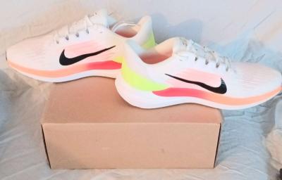 Brand New in box NIKE - Thumbnail 2