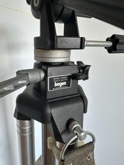 Manfrotto Bogen 3035 Geared Center Tripod and auto dolly - Thumbnail 4