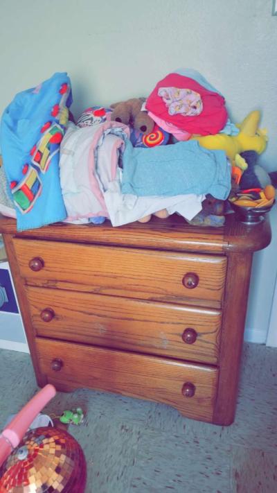 vanity  dresser real wood - Thumbnail 2