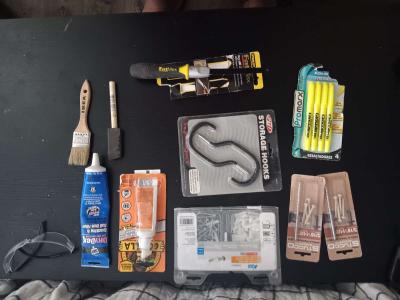lots of tools and hardware - Thumbnail 5