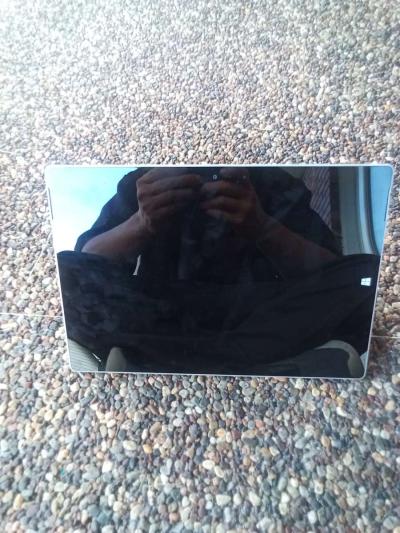 MacBook - Thumbnail 2