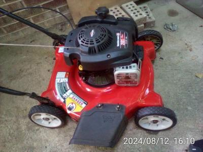 2  lawn mowers - Thumbnail 5