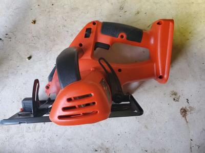 18V Circular Saw w 55 Blade  No Battery Or Charger  Black  D - Thumbnail 2