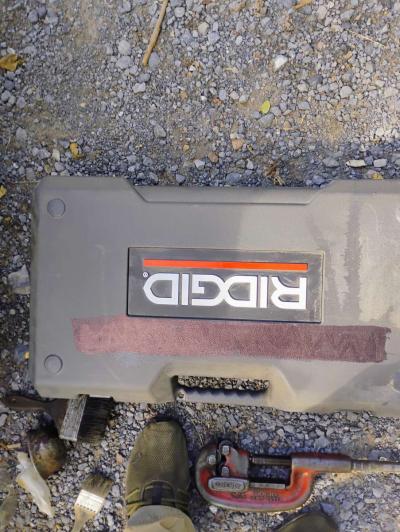 Ridgid pipe threading set - Lamar, Pennsylvania