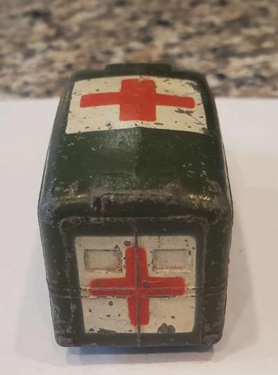 Vintage diecast Military Green Ambulance - Thumbnail 5