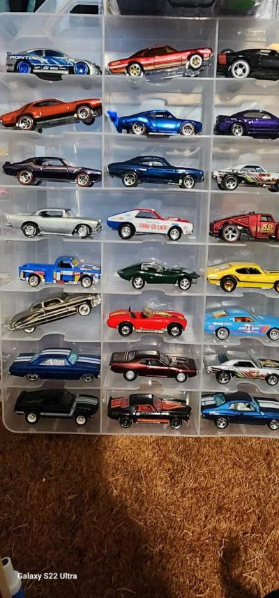 DIECAST CAR LOT HOT WHEELS AUTO WORLD JOHNNY LIGHTNING - Thumbnail 4