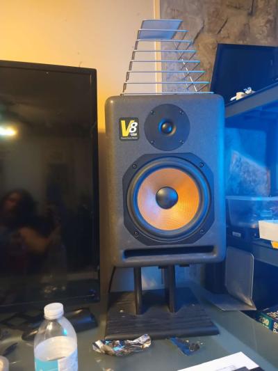 KRK V8 POWERED MONITORS PAIR - Thumbnail 3