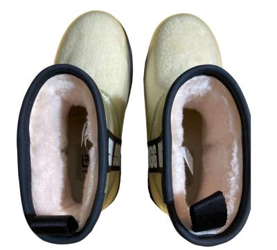 UGG Classic Clear Mini Boots NWT Size 5 - Thumbnail 4