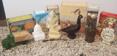 New in Box Vintage Avon Bottle full AftershaveDecanters - Thumbnail 3