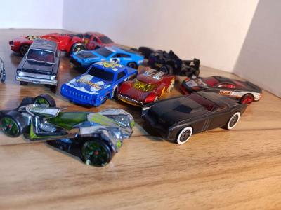 Hot Wheels lot - Thumbnail 2