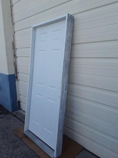 Nice White Entryway Steel Door 36 X 80 left Hand Swing - Thumbnail 3