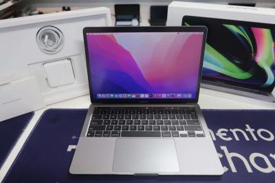 MacBook Pro - Thumbnail 2