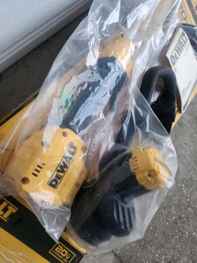 Dewalt 20v String Trimmer Kit BRAND NEW - Thumbnail 4