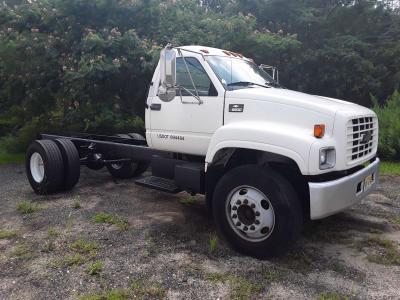 1998 Chevy C650 Cab Chassis Cat Motor 5 Speed One Owner - Thumbnail 4