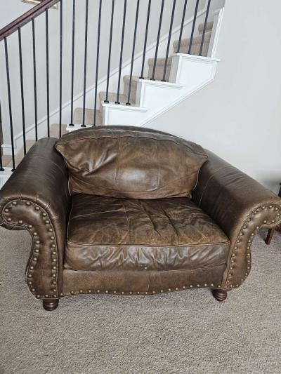leather sofa with matching chair and ottoman - Thumbnail 3