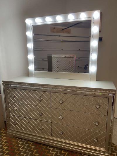 Queen size bedroom set - Thumbnail 4