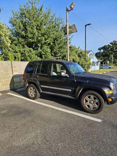 2006 Jeep liberty - Thumbnail 4