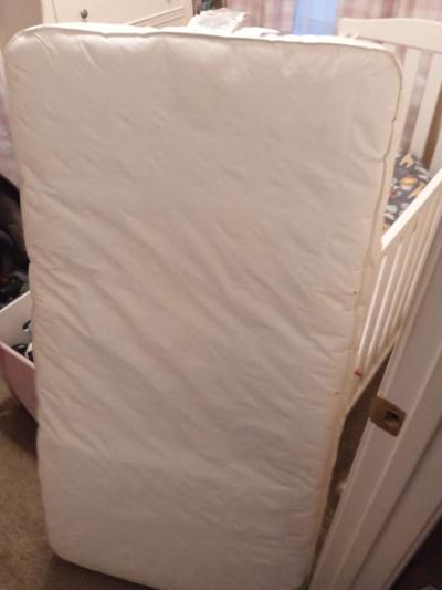 crib mattress - Thumbnail 2