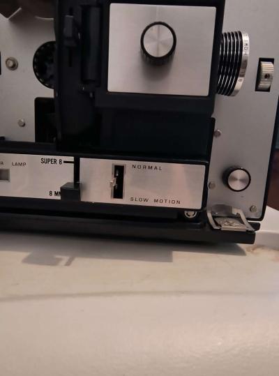 Old  Unused Projector - Thumbnail 2