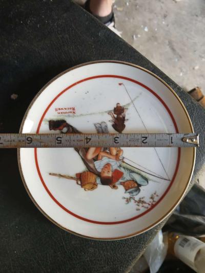 NORMAN ROCKWELL PLATE WAITING FOR DINNER Special Edition - Thumbnail 3