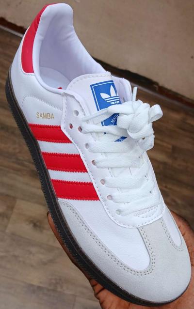 Sneakers - Thumbnail 5