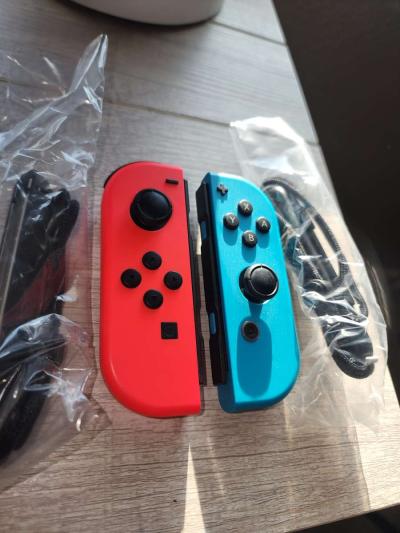 NINTENDO Switch Original JoyCon Set Brand New - Thumbnail 2