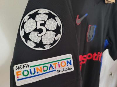 FC Barcelona Jersey Soccer 2025 Fan Version Araujo - Thumbnail 3