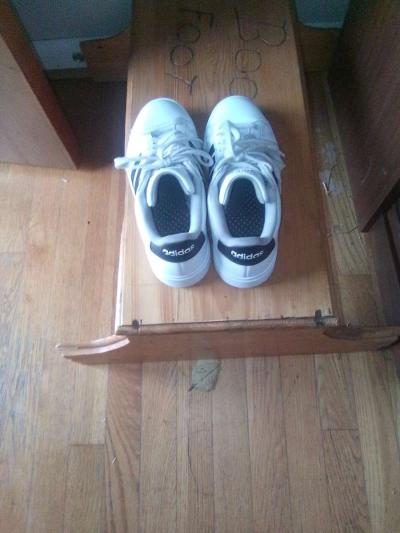 Nearly new Adidas shoes - Thumbnail 2